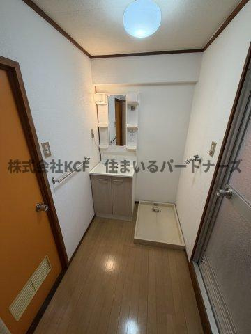 橋村ビルの独立洗面台|独立洗面化粧台が付いています