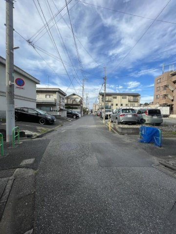 練馬区貫井4丁目　中古戸建の前面道路含む現地写真|現地写真

現地ご見学希望・資料請求などお気軽にお問い合わせ下さい！
03-5990-5201