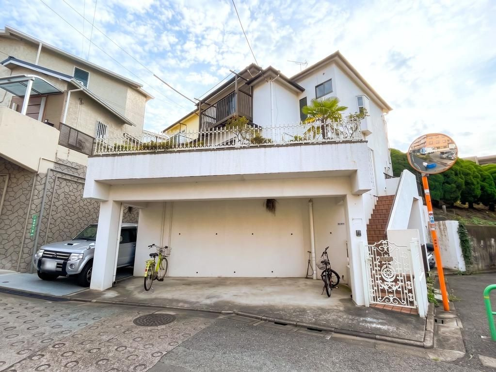 練馬区貫井4丁目　中古戸建の外観|現地写真

現地ご見学希望・資料請求などお気軽にお問い合わせ下さい！
03-5990-5201