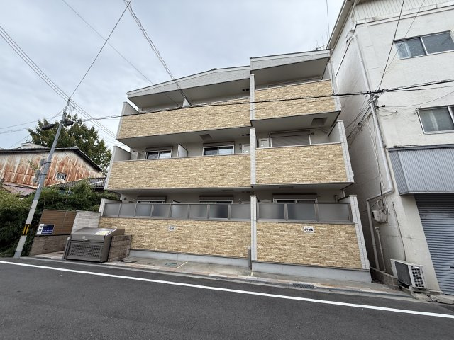 【外観】 | ピレーネ赤川