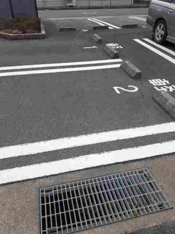 ヴィヴァーチェ　春日野　Ａの駐車場|駐車場があります