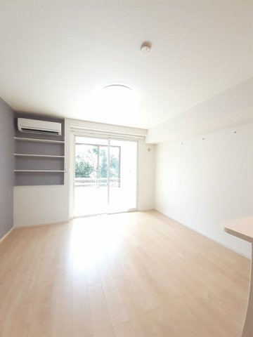 ＪａｄｅＨｏｕｓｅ庄町　Ｂの内装|明るい室内です