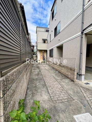 ハートフルタウン（目白1号棟）の前面道路含む現地写真|お問合せはお電話でもお受付しております。
03-6450-5211