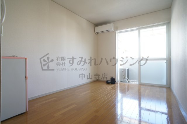 ヴィラ９ナイン【芸短生専用賃貸　※女性専用】の寝室