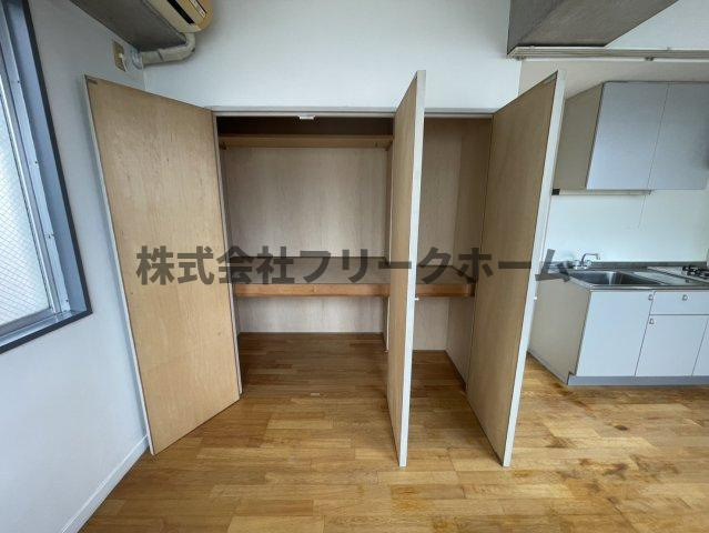 三鷹市上連雀２丁目の賃貸マンションの収納