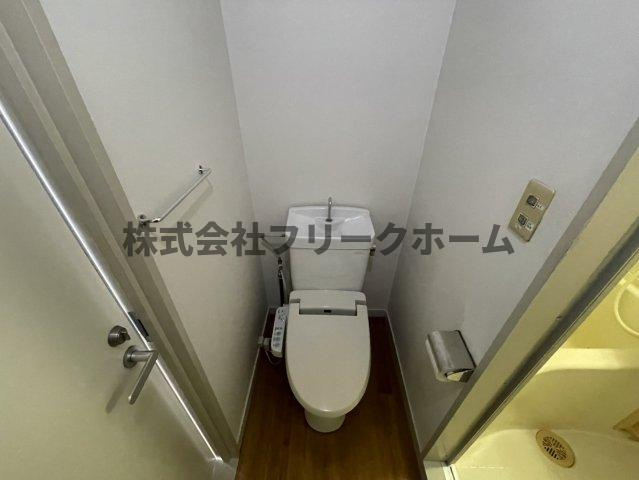 三鷹市上連雀２丁目の賃貸マンションのトイレ