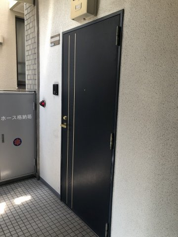 ロイヤルグリーン本郷の玄関