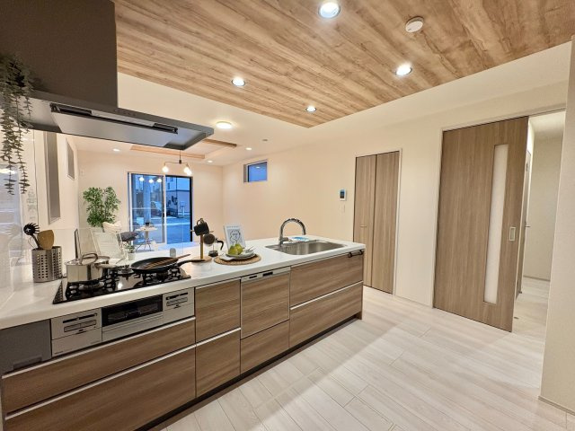 川越市藤原町の新築一戸建のキッチン