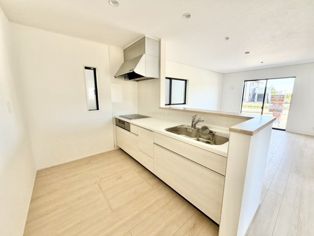 紀の川市名手西野　第1期　新築一戸建てのキッチン|当建物と同仕様の写真です。
