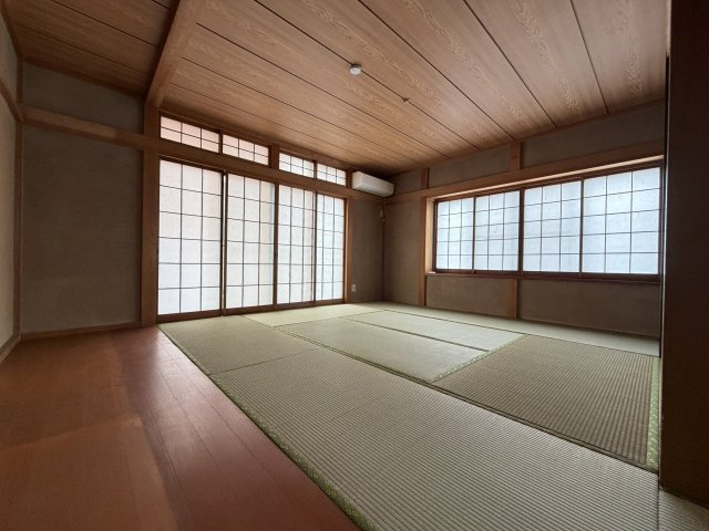 作草部町貸家の和室