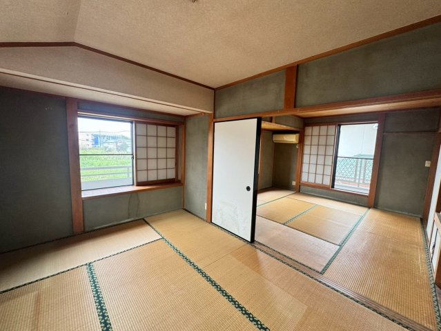作草部町貸家の和室