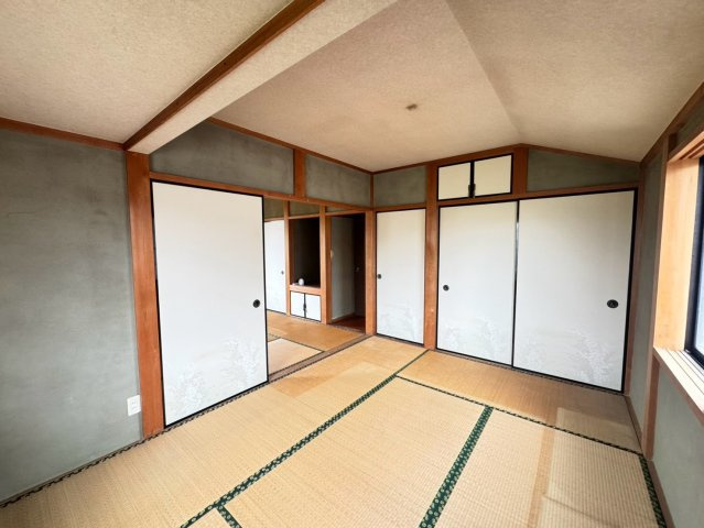作草部町貸家の和室