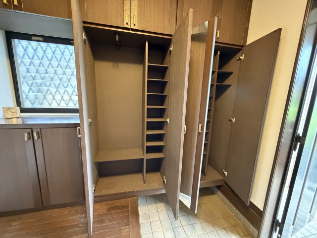 作草部町貸家のロビー
