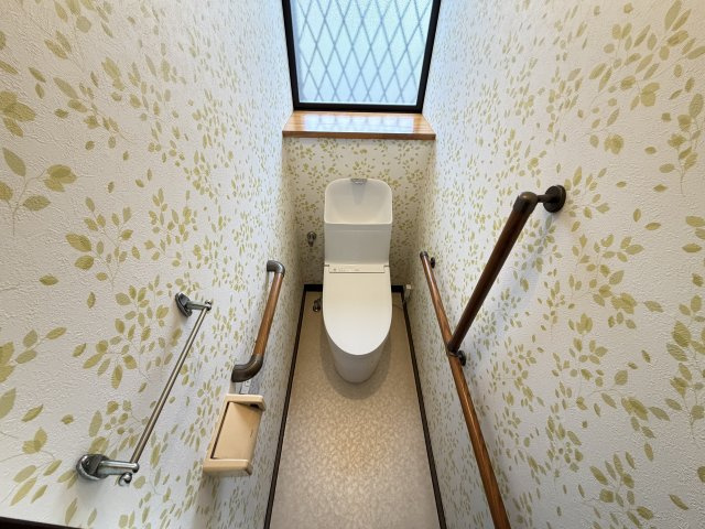 作草部町貸家のトイレ