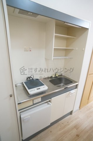 ヴィラ９ナイン【芸短生専用賃貸　※女性専用】のキッチン