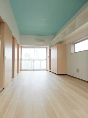 アーバンライフ中筋の居間・リビング|※写真は同じ間取りの別部屋です。