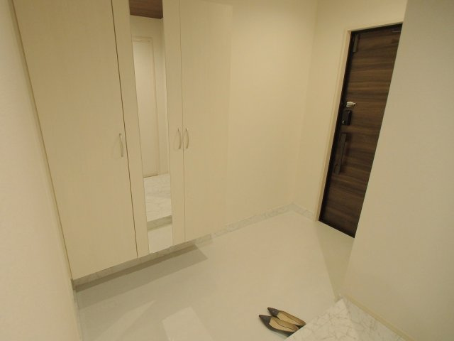 ラップスブルーメ川内の玄関