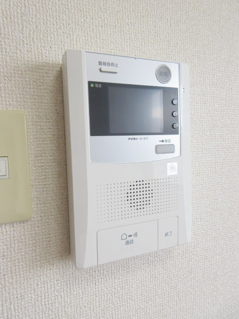 シュロス塚越のセキュリティ|オートロック連動のＴＶモニターホン