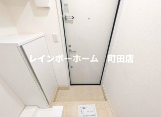 アザーレ・クオン相武台※初期費用分割あと払いサービス利用可能物件の玄関