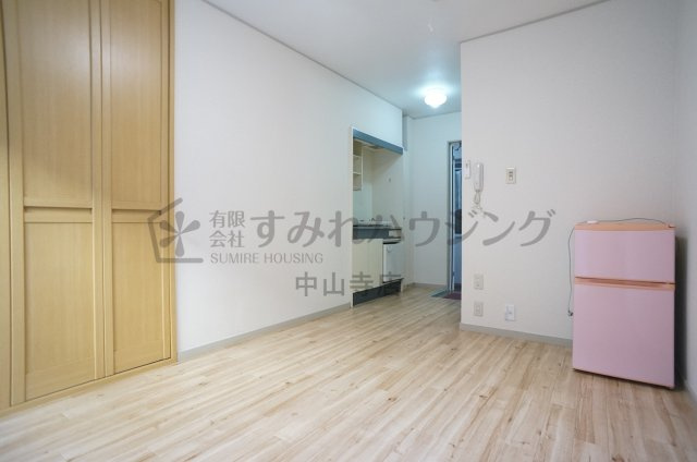 ヴィラ９ナイン【芸短生専用賃貸　※女性専用】の寝室