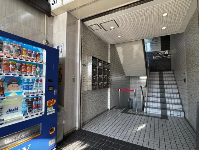 豊中市新千里南町２丁目の店舗事務所