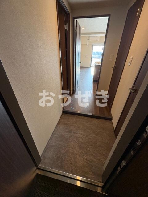 パピルス三ノ輪レジデンスの玄関