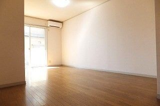 コープ成美木の居間・リビング