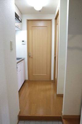 【玄関】 | アヴニール | 別号室参考写真です