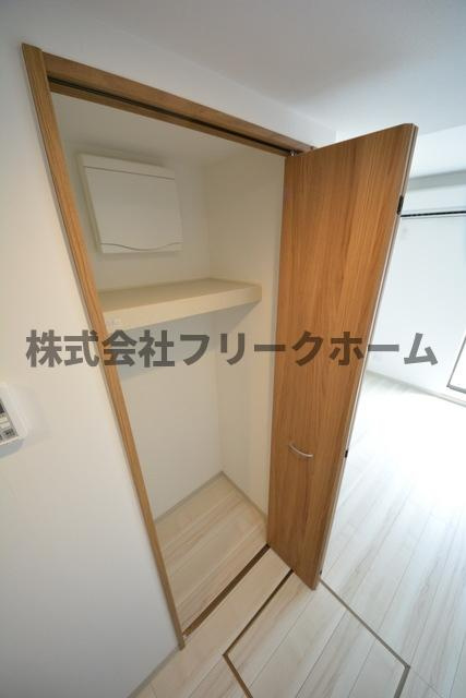 小金井市東町４丁目のアパートの収納