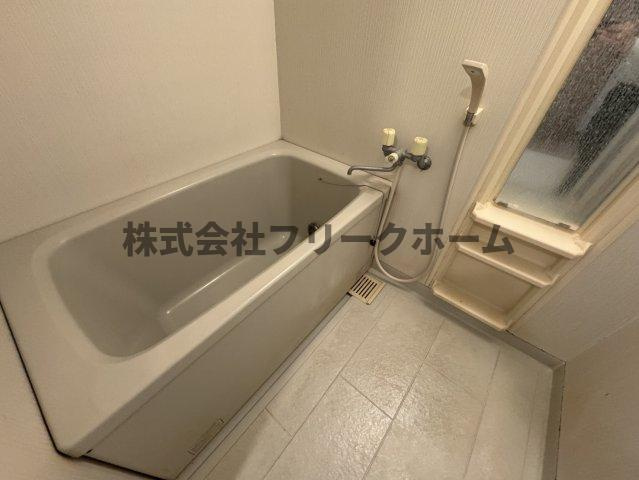 武蔵野市吉祥寺本町１丁目の賃貸マンションの浴室