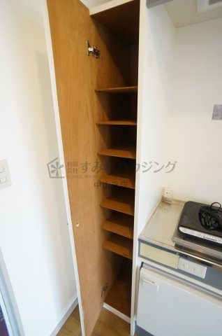 ヴィラ９ナイン【芸短生専用賃貸　※女性専用】の収納