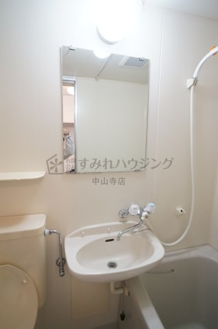 ヴィラ９ナイン【芸短生専用賃貸　※女性専用】の洗面所