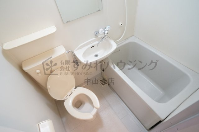 ヴィラ９ナイン【芸短生専用賃貸　※女性専用】の浴室