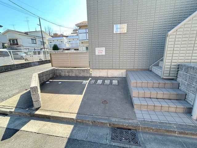 シャルメゾンのエントランス|エントランス