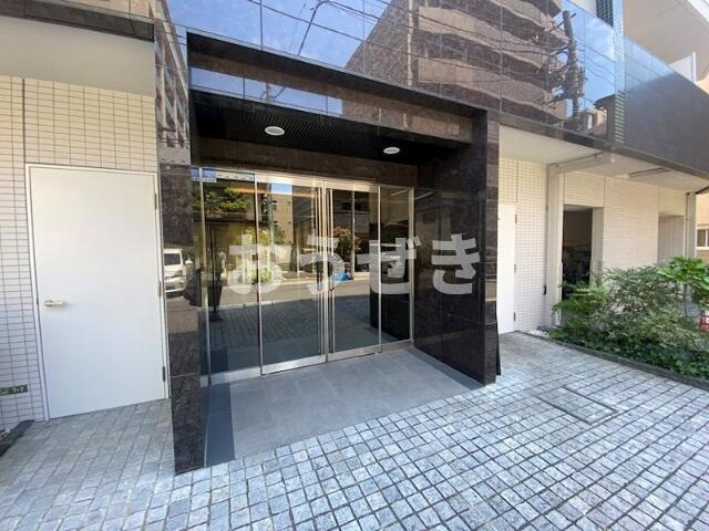 ＡＺＥＳＴ千住大橋のエントランス