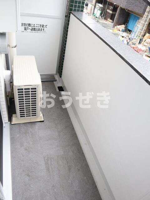 ＡＺＥＳＴ千住大橋のバルコニー