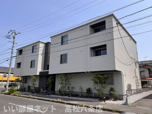 ヴォワレ エ フルール新北町