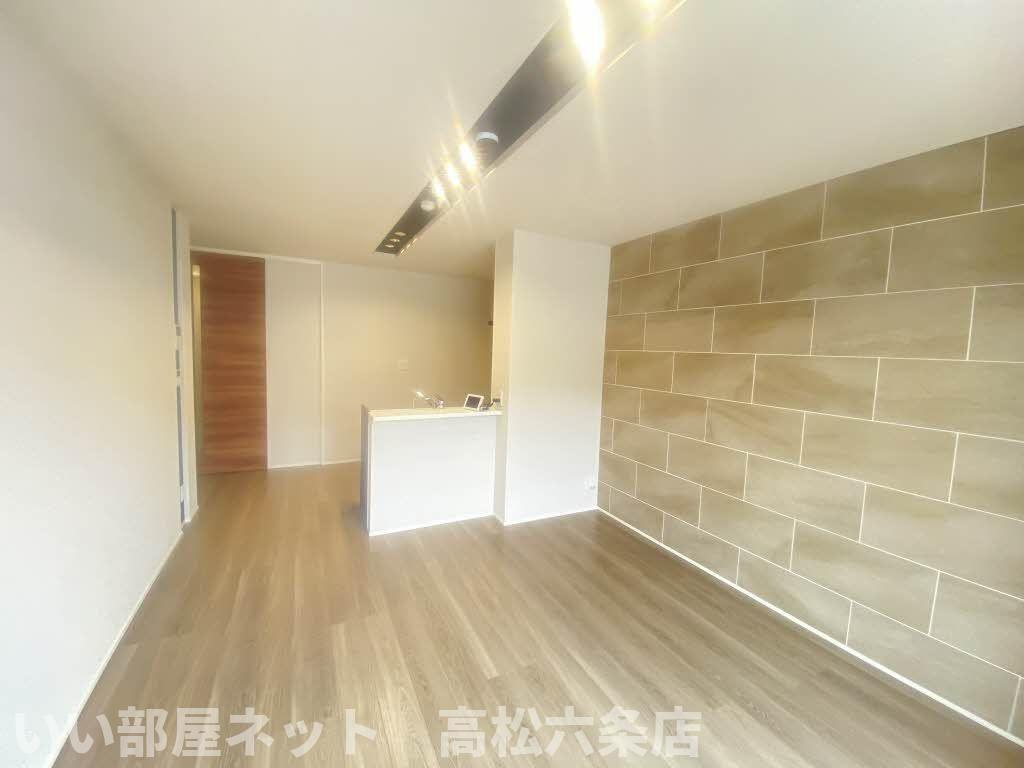 ヴォワレ エ フルール新北町の居間・リビング
