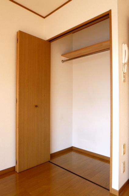 KNビル【キャッシュバック賃貸】の収納|たっぷりとした収納スペースです