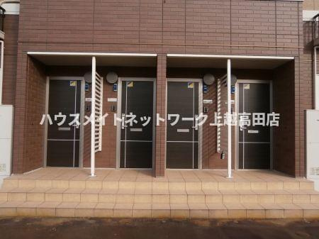 ファミリアのエントランス|エントランス