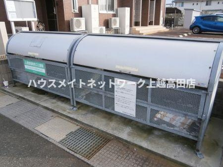 ファミリアのその他共用部分|敷地内ゴミステーション（民間回収）