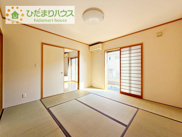 【和室】 | 土浦市永国東町　中古戸建 | リビング横には、お子様の遊び場にもなる和室が隣接。小さなお子さまにはフローリングよりもやわらかい畳の方が安心です♪