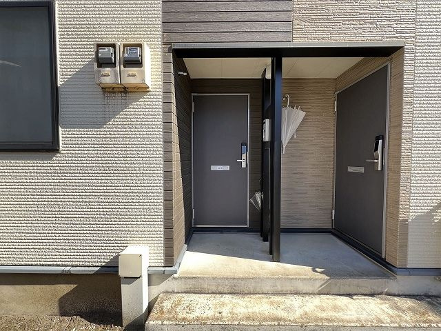 レオネクストＳｍｉｌｅの玄関