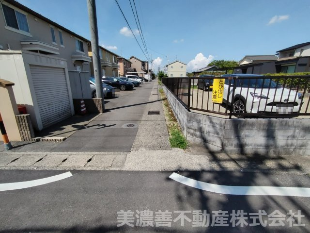 ６７５０９　岐阜市蔵前6丁目土地の前面道路含む現地写真