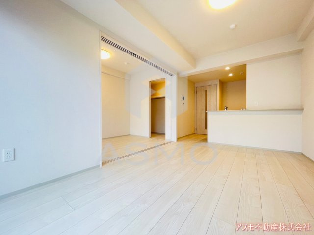 【居間・リビング】 | esteOeste難波元町 | 同マンション別部屋　参考写真
