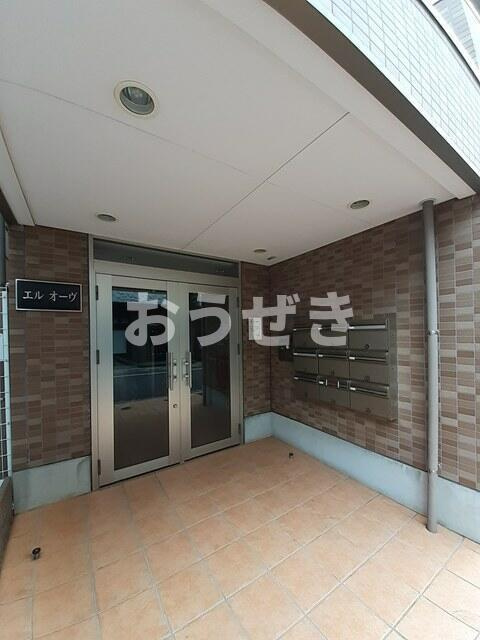 エル　オーヴのエントランス