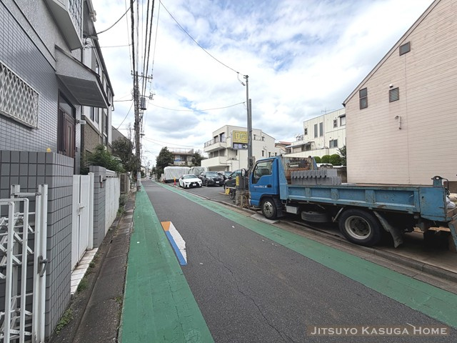 【前面道路含む現地写真】