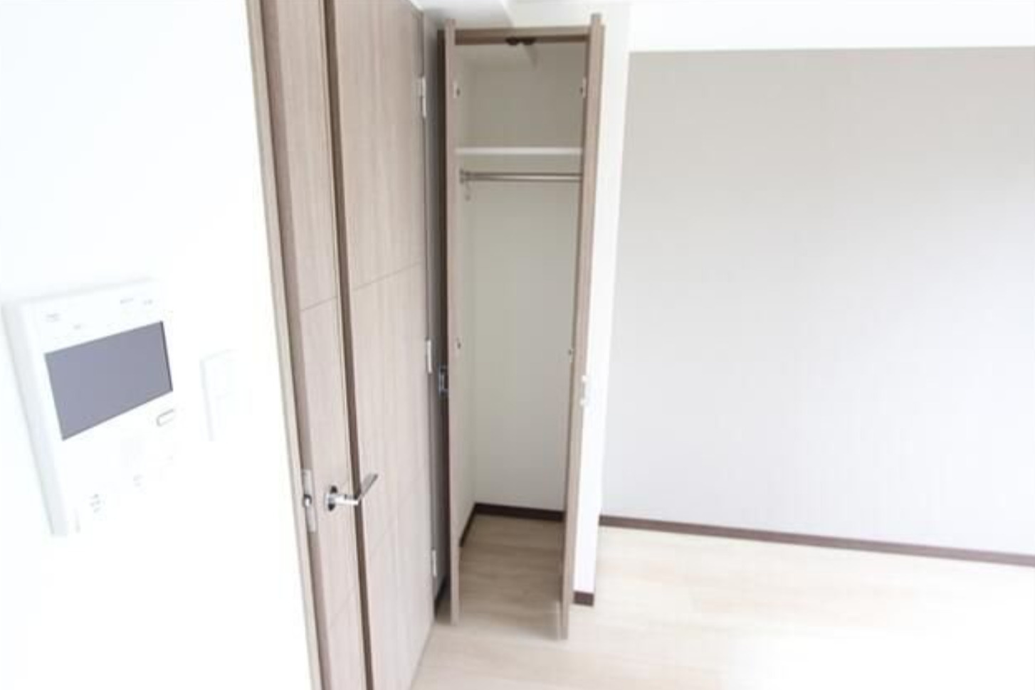 足立区東綾瀬２丁目の賃貸マンションの収納