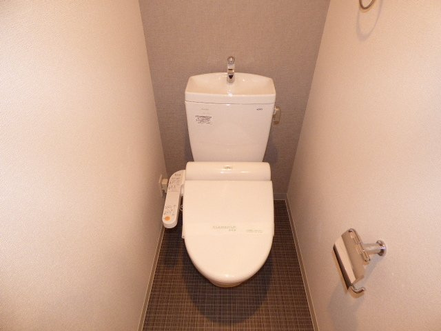 プレサンス北浜パレスのトイレ