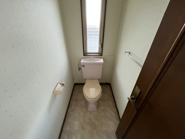 美加の台2丁目戸建のトイレ